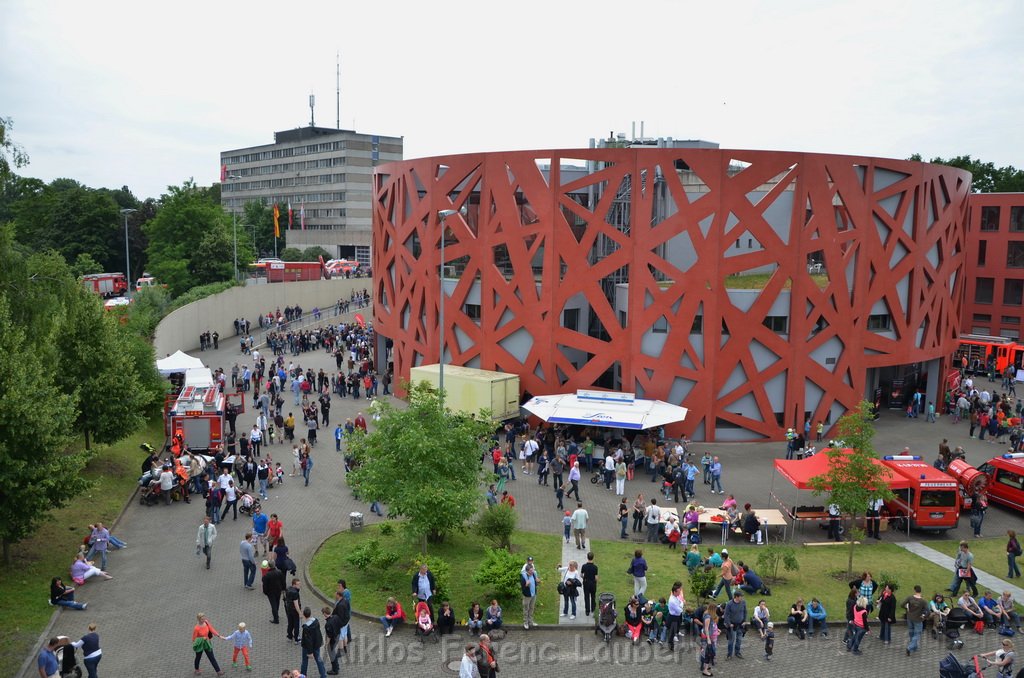 Tag der Offenen Tuer BF Koeln Weidenpesch Scheibenstr P633.JPG